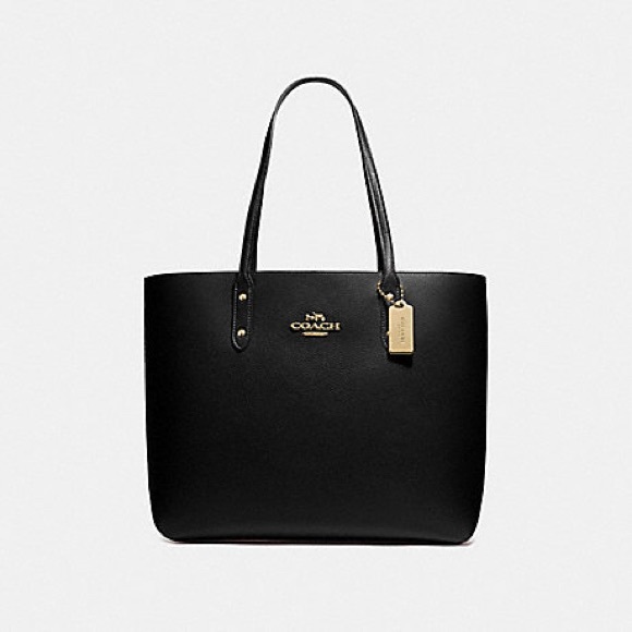 Coach Handbags - Coach Town leather tote